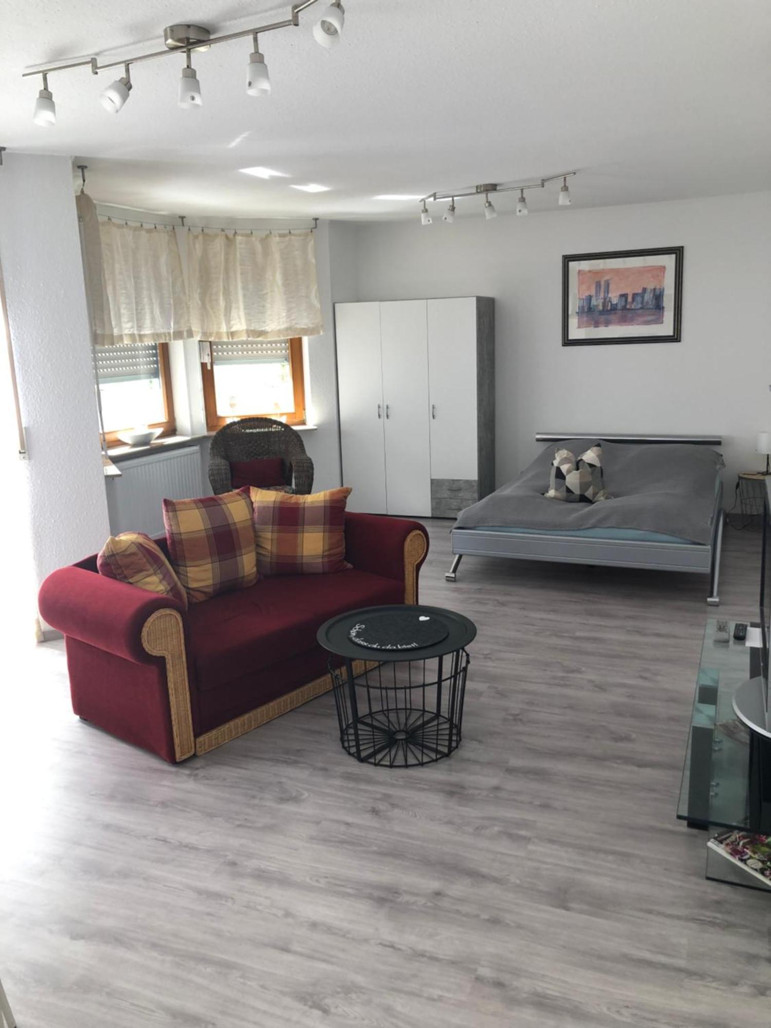 Helle 45 Qm Einliegerwohnung ホルツガーリンゲン エクステリア 写真